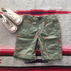 GAP | PRINTED OLIVE SHORTS
